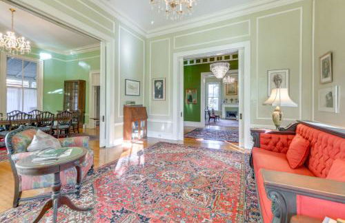 Ornate Victorian with Courtyard and Fire Pit - Foto 7