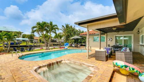 Waterfront Fort Myers Home Private Pool and Dock - Foto 2