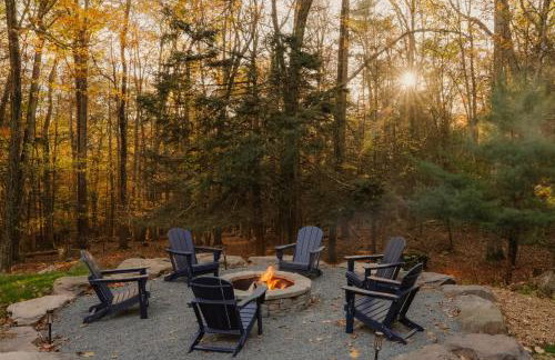 Secluded Catskills 3BR with Hot Tub & Roof Deck - Foto 33