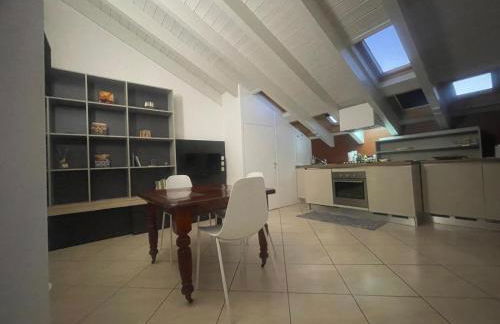 Milano-Como Elegant with AC e WIFI front station - Foto 10