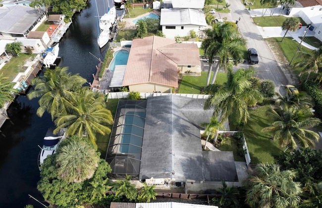 Waterfront Oasis w/ Enclosed Pool! - Foto 46