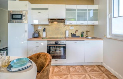 2 Bedroom Cozy Apartment In Mettmann - Foto 5