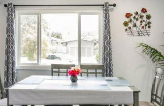 Adorable 2BR-2BA House with EV & Free Parking and Family Friendly in Los Angeles - Photo 14