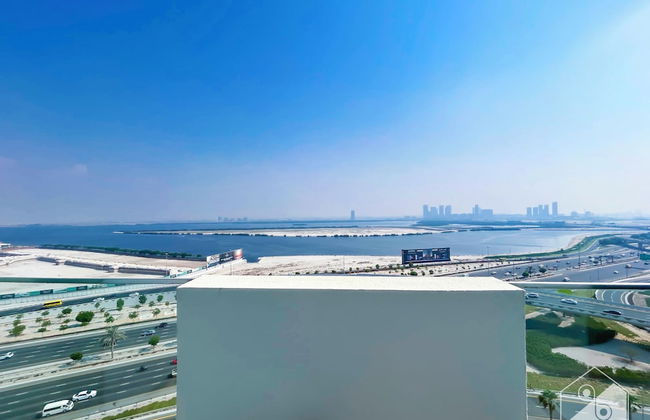 Cozy 1BR With Balcony & Views in Azizi Fawad - Photo 10