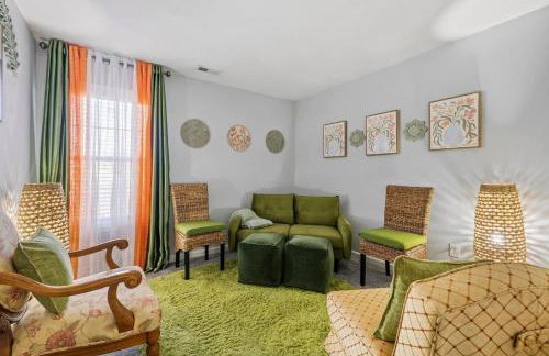 Elegant Retreat Spacious with Outdoor Fireplace - Foto 23