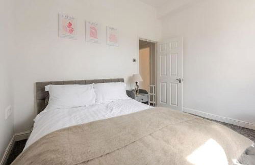 5min to Huddersfield Royal Infirmary Hospital - Foto 1