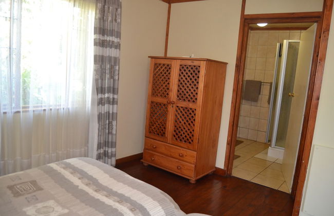 Log Cabin & Settlers Village - Photo 17