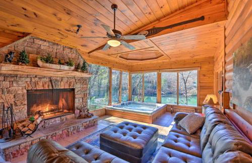 Cherry Lake Lodge with Hot Tub, Fire Pit and Game Room - Foto 1