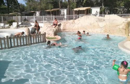 Bungalow confortable à Nans-les-Pins avec piscine partagée - Photo 8