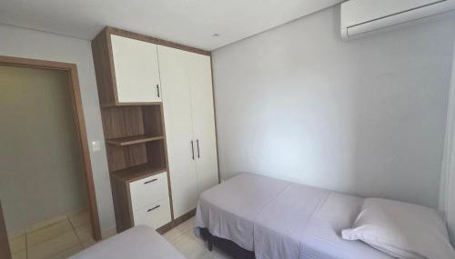 AP centro ao lado do comércio piscina quartos com ar condicionado e estacionamento - Foto 3, wardrobe