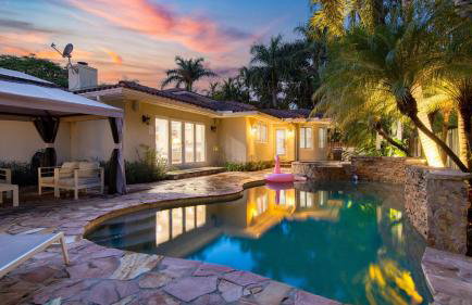 Coral Ridge Getaway by Avantstay Pool, Hot Tub, Billiards + 5mins to Beach! - Foto 2