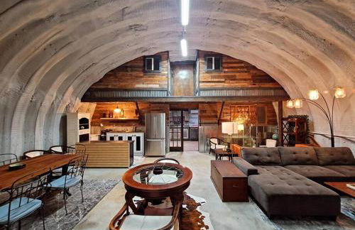 Hill Country Hangar with hottub, 7 minutes from the river and lake - Foto 7