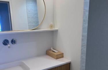 Contemporary Villa with Pool - Foto 3