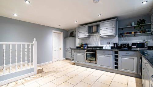 St Johns, Wakefield - Self check in & free parking - Foto 5