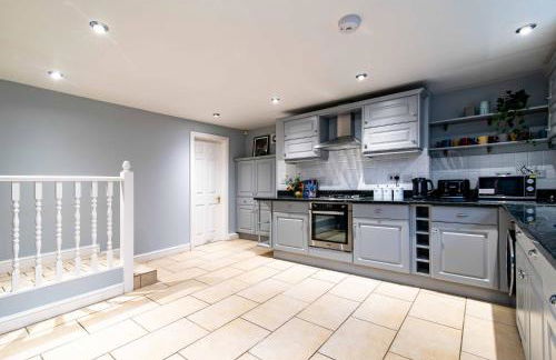 St Johns, Wakefield - Self check in & free parking - Foto 5