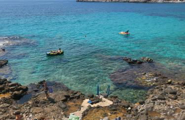 Paradise Can Wait Sophia Suites - Foto 13