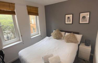 City Centre 2 Bed Apartment - Foto 7