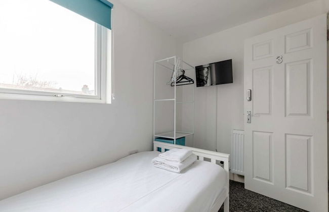 Spacious & Newly Renovated 4BD House East Ham! - Foto 44