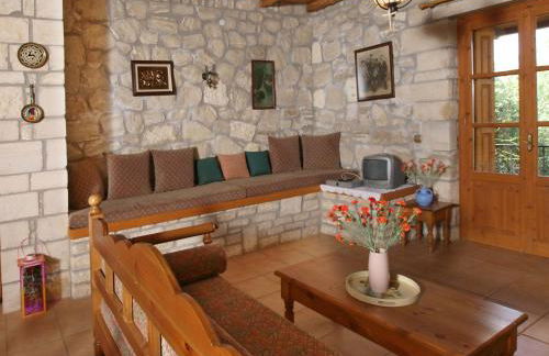 Gerolakos Country Houses - Photo 4