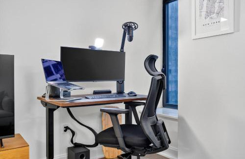 FiDi 1 BR w Work Setup by Anyplace - 11729 - Foto 29