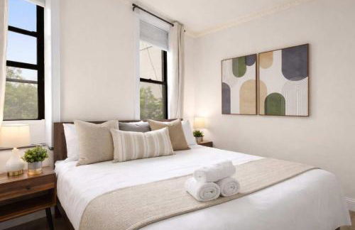 Stylish East Side Escape Steps from Fun - Foto 10