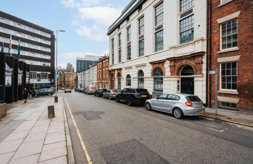 Liverpool Warehouse Flat - Sleeps 5, WiFi, Free On-Site Parking - Foto 47