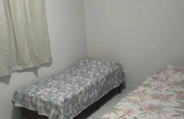 Casa em condomío, bem localizada - Foto 8