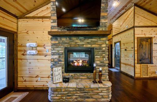 Just the Two of Us RIVER FRONT Luxury Cabin - Foto 45