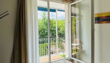 Proche Château de Versailles avec balcon vu sur une forêt et parking gratuit pour 5 personnes maximum - Foto 3