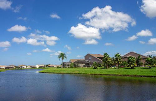 Fully Refurbished Vacation Home with South Facing Pool and Spa with Lake View in Quiet Community Nr Disney - Foto 34