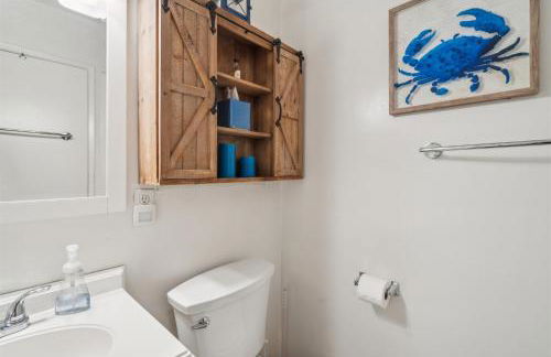 Beautiful 1 Bed Beach Balcony Condo #207 - Photo 12