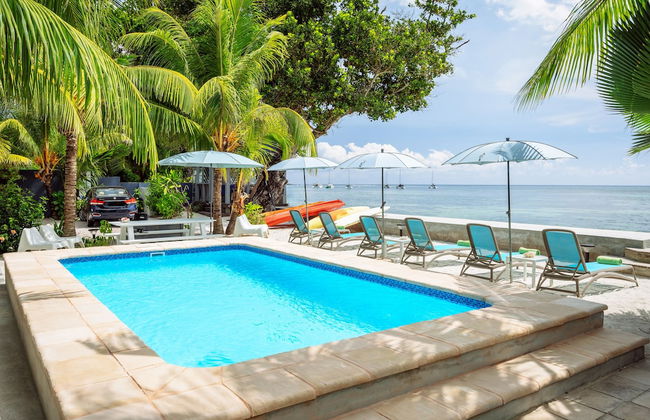 Le Nautique Luxury Beachfront Apartments - Photo 1