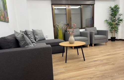 Entire apartment in the heart of downtown N&N - Photo 23