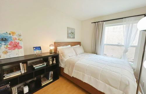 Brea Mall romantic two-bedroom house - Photo 17