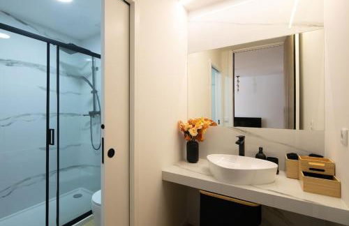 Yellow Breeze Apartment by Cozy Stay - Foto 20