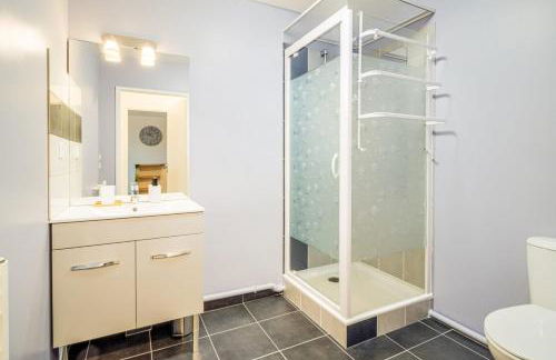 Séjour paisible avec terrasse & proche mer - Foto 17