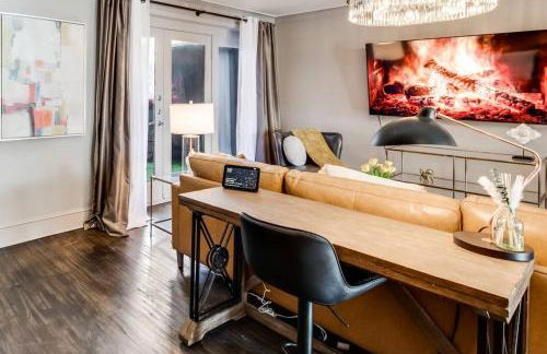 Spacious 2-Bed Dallas Condo Patio Resort Pool - Foto 6