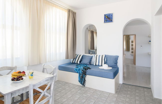 Villa George Santorini - Photo 18