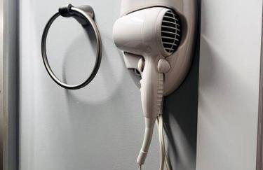 Luxurious Westchester Home Near Miami Clinics - Photo 55