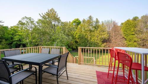 New Baileys Harbor Home, 1 block DT with Huge Yard - Foto 3