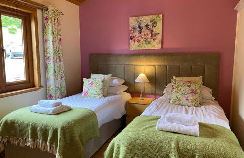 Copper Beech Lodge with Hot Tub - Foto 13