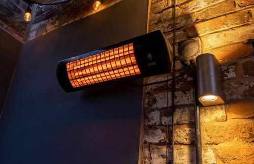 4 bedroom - Sleep 9 home in Cheadle Staffordshire - Alton towers Polar Express Dimmingsdale Peak District Trentham Gardens Water World - Foto 24