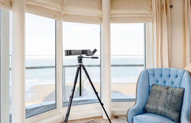 Stunning Penthouse With Free Parking and sea View - Foto 23