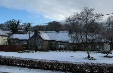 Moorleigh House Entire Property Sleeps 10 - Foto 21