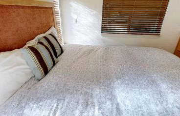 Charming Cottage Rental with Fabulous Views of the Trinity River in Northern California - Foto 3