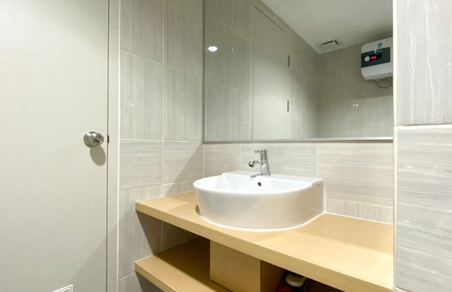 Comfort And Simply Design Studio At Vasanta Innopark Apartment - Foto 16