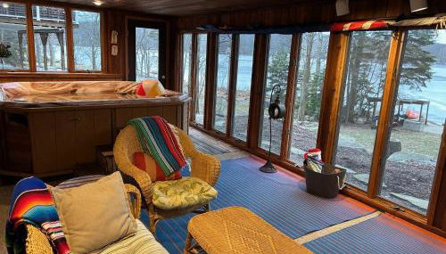 Lakefront Cabin Pvt Beach and Dock - Sunset Marina - Foto 5