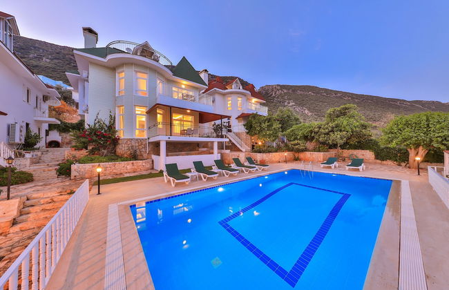 3 House Apart - Photo 1