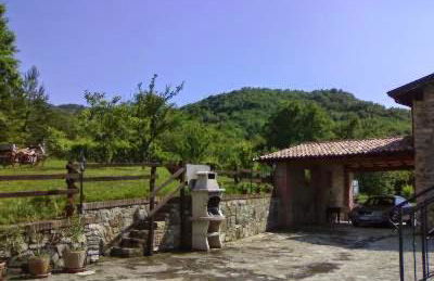 A fine 2 bedroom stone house in Emila - Photo 50