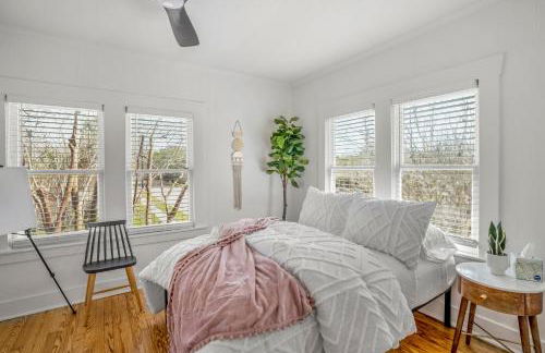 Historic Heights Boss Babe Bungalow - Foto 17